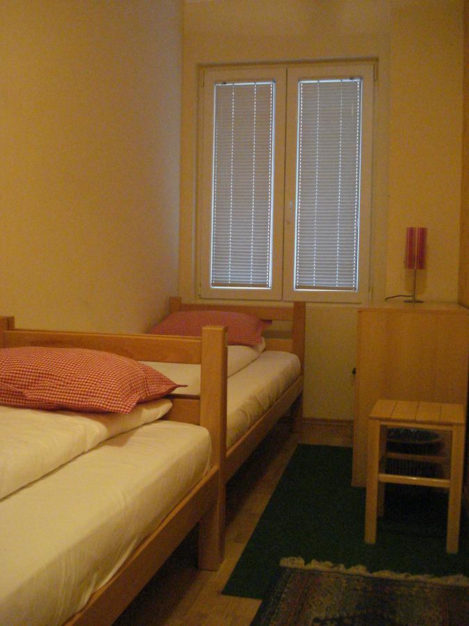 Hostel Jasmin Beograd Bagian luar foto